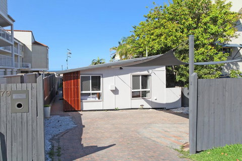 BEACH, SHOPS & FABULOUS VACATION HOME! - Accommodation in Bendigo 1