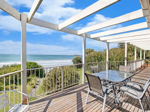 Beachfront - Accommodation in Bendigo 0