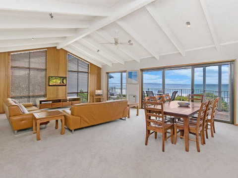 Beachfront - Accommodation in Bendigo 1