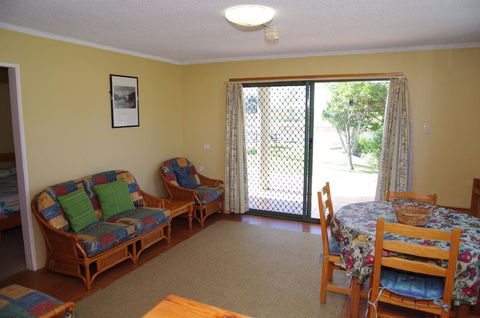 Beachfront 1, 25 Willow Street - Accommodation in Bendigo 2