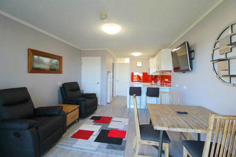 Beachfront 4, 25 Willow Street - Accommodation in Bendigo 2