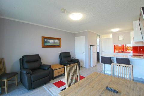 Beachfront 4, 25 Willow Street - Accommodation in Bendigo 1