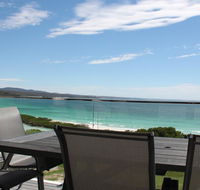 BEACHHOUSE BINALONG Luxury waterfront holiday house at Bay of Fires - Accommodation in Bendigo