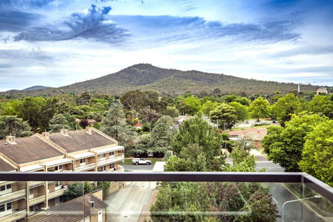 Reid City Escape Modern Stay In ACT - Accommodation in Bendigo 3