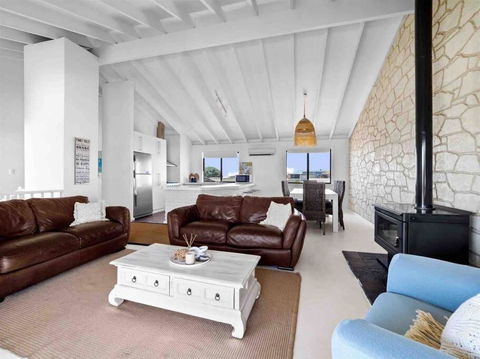 Relaxing Getaway Beachfront Access Multi Family Pets Mandurah - Accommodation in Bendigo 0