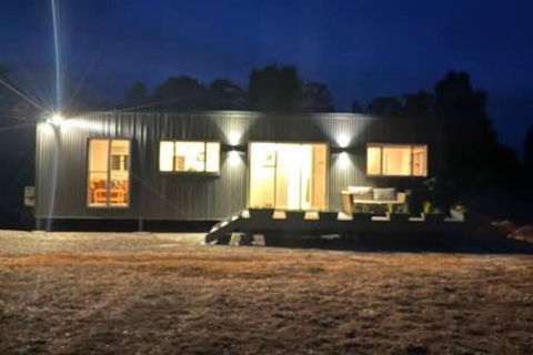 Redman View Luxury Lakeside Cabin - Accommodation in Bendigo 0