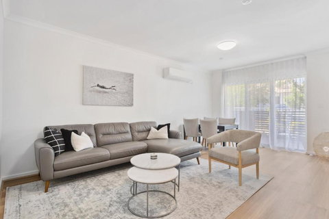 REGL20/11 - Regal In East Perth - Accommodation in Bendigo 0