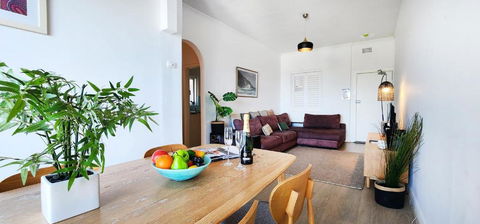 Relaxed Coastal Living With Fantastic Sea Views - Accommodation in Bendigo 2