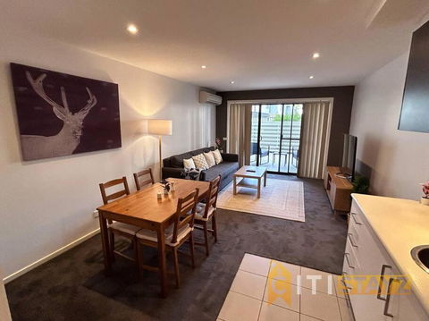 Relaxing Oasis In Bruce -1bd 1bth 1 Carsp Apt - Accommodation in Bendigo 3