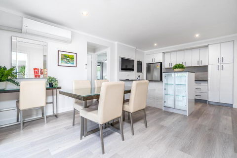 Renovated Townhouse Close To The CBD And Schools - Accommodation in Bendigo 2