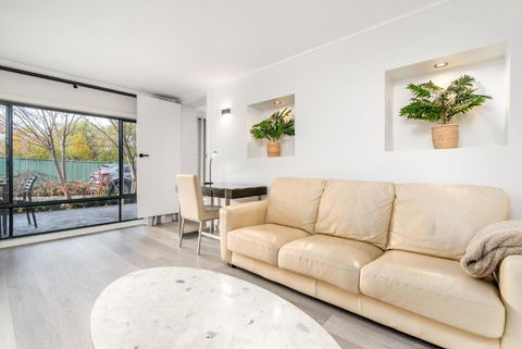 Renovated Townhouse Close To The CBD And Schools - Accommodation in Bendigo 1