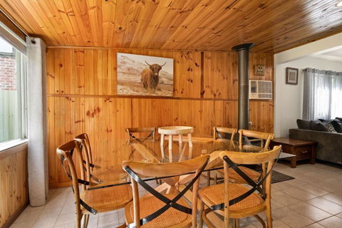 Rest & Relaxation - Accommodation in Bendigo 3