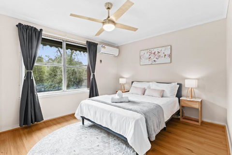 Retro Retreat - Mornington - Accommodation in Bendigo 0