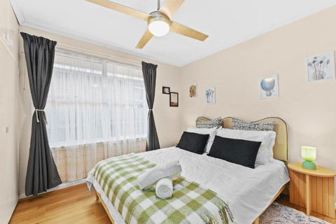 Retro Retreat - Mornington - Accommodation in Bendigo 1