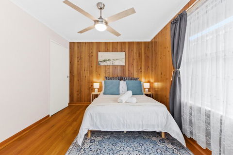 Retro Retreat - Mornington - Accommodation in Bendigo 3