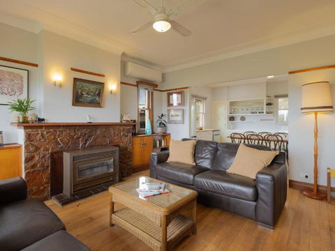 Retro Retreat - Accommodation in Bendigo 0