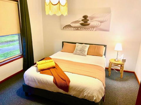 Retro Riverside Redan, Ballarat - Accommodation in Bendigo 1