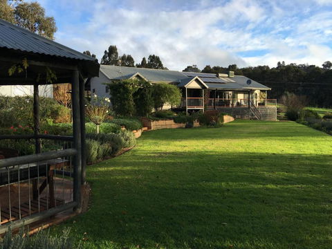 Rickaty On Blackwood - Accommodation in Bendigo 0