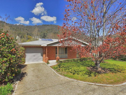 Right In Bright - Accommodation in Bendigo 1