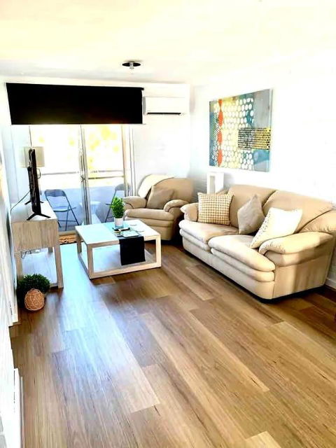 Right In Fremantle - Accommodation in Bendigo 0
