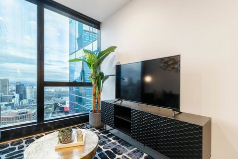 Ritzy Apartment In Iconic Australia 108 With Views - Accommodation in Bendigo 3