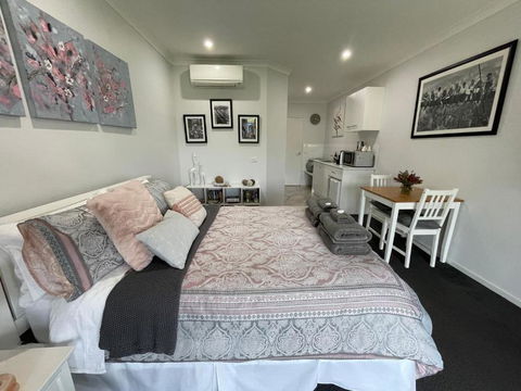 River Gardens Axedale Pet Friendly Farmstay B&B - Accommodation in Bendigo 2