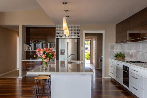 River Haven Serene Spacious With River Views - Accommodation in Bendigo 3
