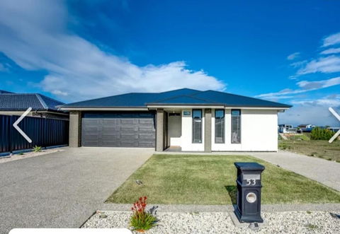 RIVER VIEWS - Accommodation in Bendigo 1