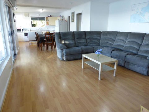 Riverfront Holiday House - Accommodation in Bendigo 3