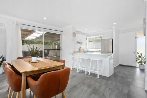 Riverside Bliss - Luxe Retreat In South Yunderup - Pet Friendly - Accommodation in Bendigo 2