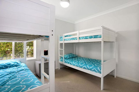 Riverside Views Hawks Nest - Accommodation in Bendigo 3