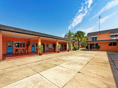 Riviera Motel Bundaberg - Accommodation in Bendigo 1