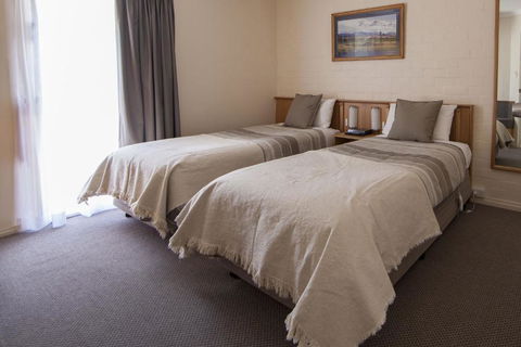 Redhill Cooma Motor Inn - Accommodation in Bendigo 1