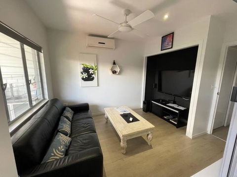 Relax At Trinity Beach Getaway, Blue Lagoon, Trinity Beach - Accommodation in Bendigo 2