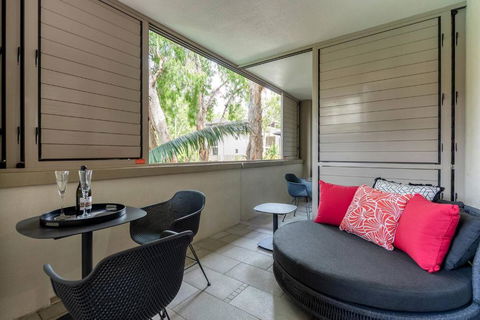 Rose At Temple Palm Cove - A Poolside Paradise - Accommodation in Bendigo 2