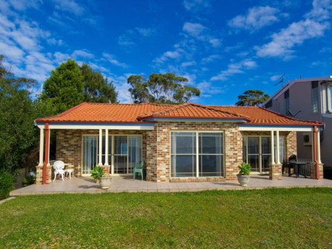 Salamander Beach Front - Accommodation in Bendigo 1