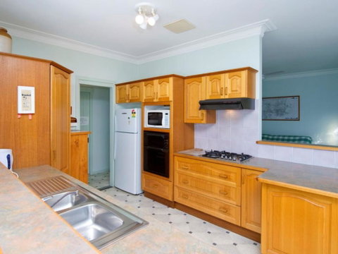 Salamander Beach Front - Accommodation in Bendigo 3