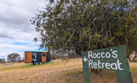 Roccos Retreat By Tiny Away - Accommodation in Bendigo 3