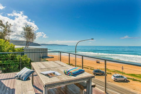 Rocklands Palm Beach Front - Accommodation in Bendigo 3