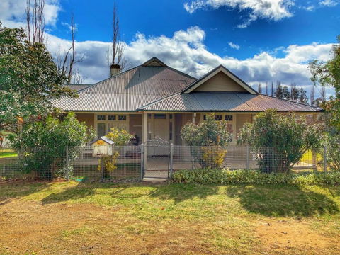 Roma Cottage On Roma Orchard - Accommodation in Bendigo 0