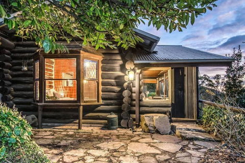 Romantic Retreat In The Dandenong Mountains - Accommodation in Bendigo 0