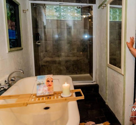Romantic Retreat In The Dandenong Mountains - Accommodation in Bendigo 2