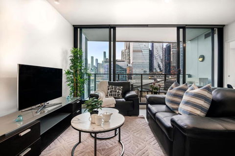 Rooftop Pool 2BR Apartment At Marvel Stadium With Free Parking - Accommodation in Bendigo 1