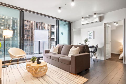 Rooftop Pool 2BR Apt At Marvel Stadium With Free Parking - Accommodation in Bendigo 0