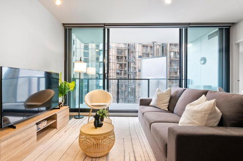 Rooftop Pool 2BR Apt At Marvel Stadium With Free Parking - Accommodation in Bendigo 1