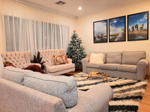 Room In Guest Room - Private Room In A Charming Hampton-style Home Ten Minutes From Fremantle Port - Accommodation in Bendigo 1