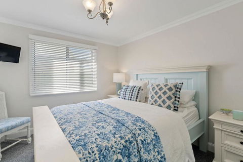 Rose Cottage 3B Hutchinson St Goolwa - Linen Included - Accommodation in Bendigo 1