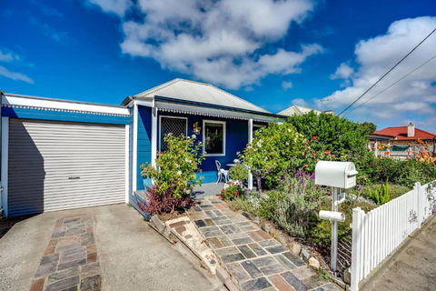 Rose Cottage 3B Hutchinson St Goolwa - Linen Included - Accommodation in Bendigo 3