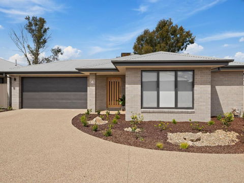 Rosella Retreat - Accommodation in Bendigo 0
