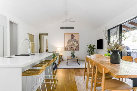 Rubber Soul - Accommodation in Bendigo 1